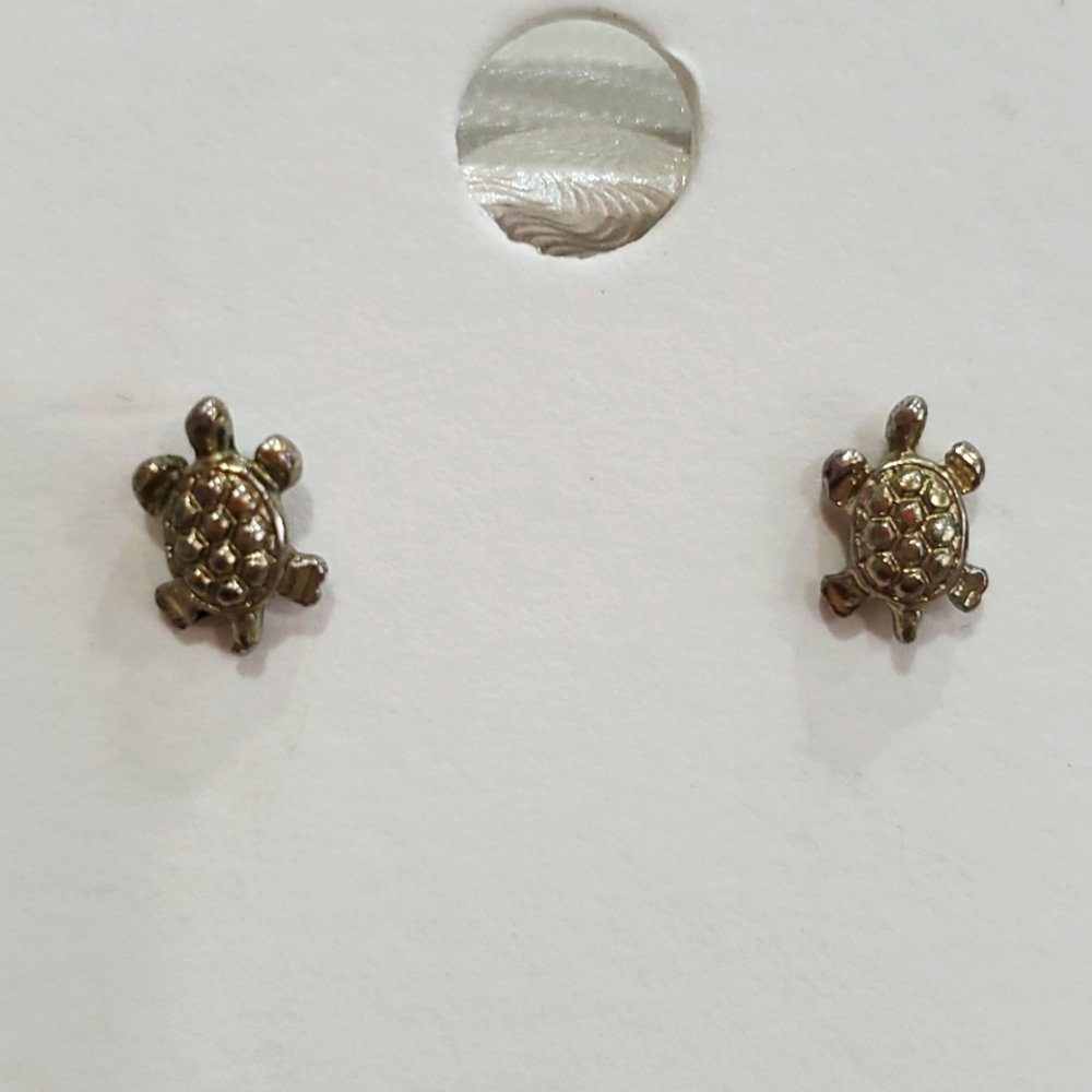 Turtle earrings